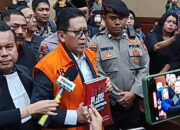 Dituntut 7 Tahun, Hasto Terisak Singgung PDIP Menang Pemilu 3 Kali