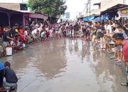 Warga Deli Serdang Mancing di Jalan Rusak, Pemkab: Akan Kita Perbaiki…!