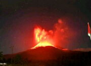 3 Gunung di RI Kompak Erupsi, Masyarakat Diminta Waspada…!