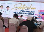 Kaus Bergambar Bobby Nasution Dibagi di Lokasi Acara, Forwaka Sumut Ingatkan Bahaya Silaturahmi Pemred