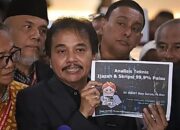 Selain Dicekal ke Luar Negeri, Roy Suryo Cs Wajib Lapor ke Polda Metro Jaya