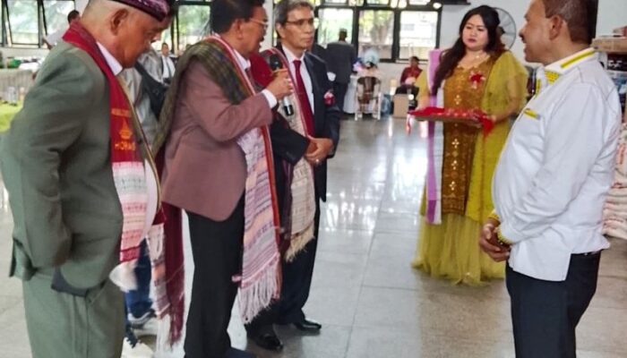 Dr Maruli Siahaan Hadiri Acara ‘Marsihol-sihol’ Manurung Rajahutagaol